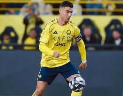 弗洛伦蒂诺打破惯例，为每位皇马球员额外发放25万欧奖金